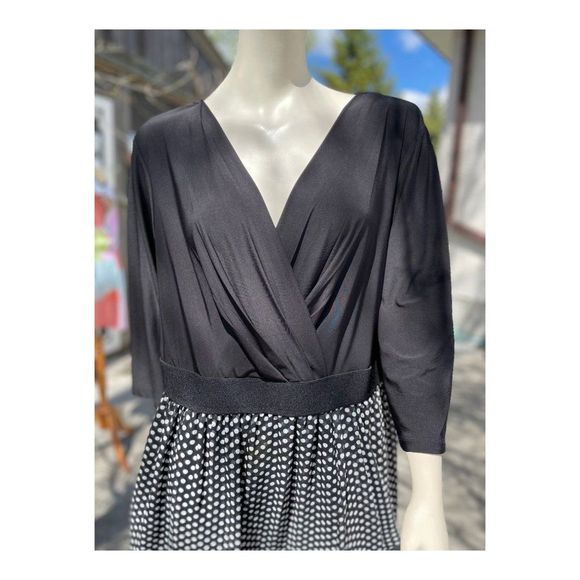Lane Bryant Surplice Midi Dress Jersey Chiffon Black Grey Polkadot Sz 22 - Picture 4 of 7